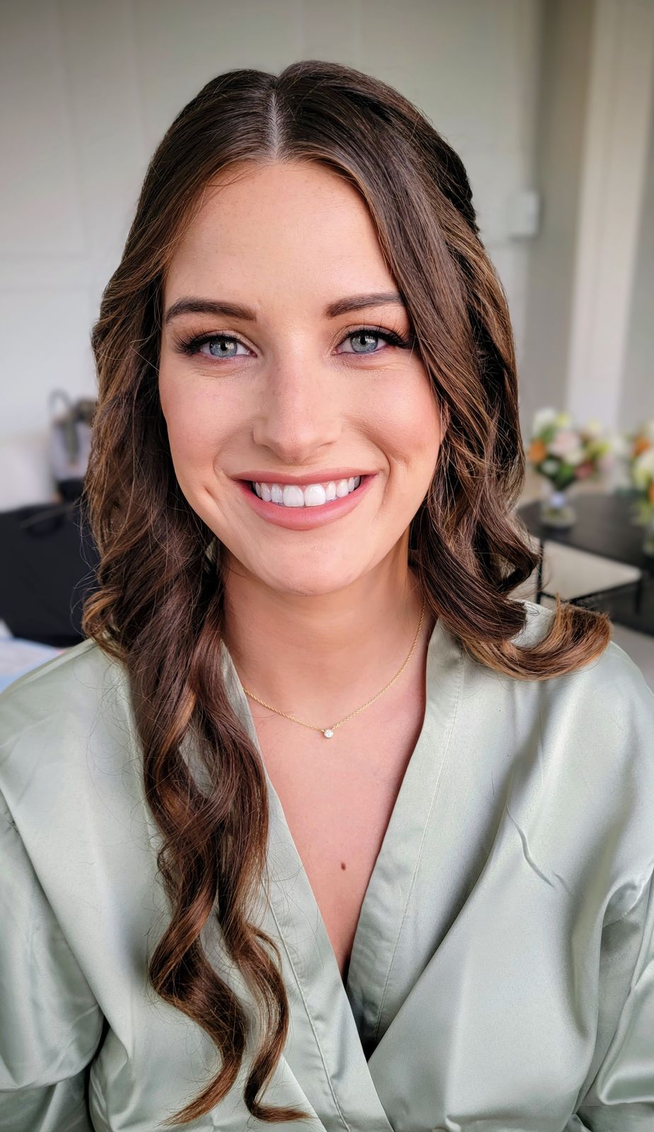 Radiant glam with soft waves