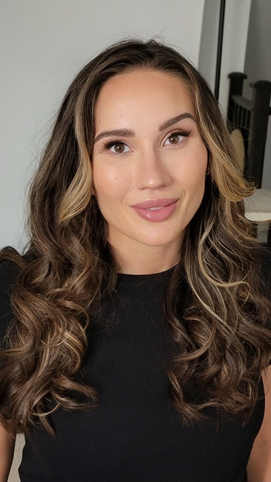 Bronzed glam with long waves